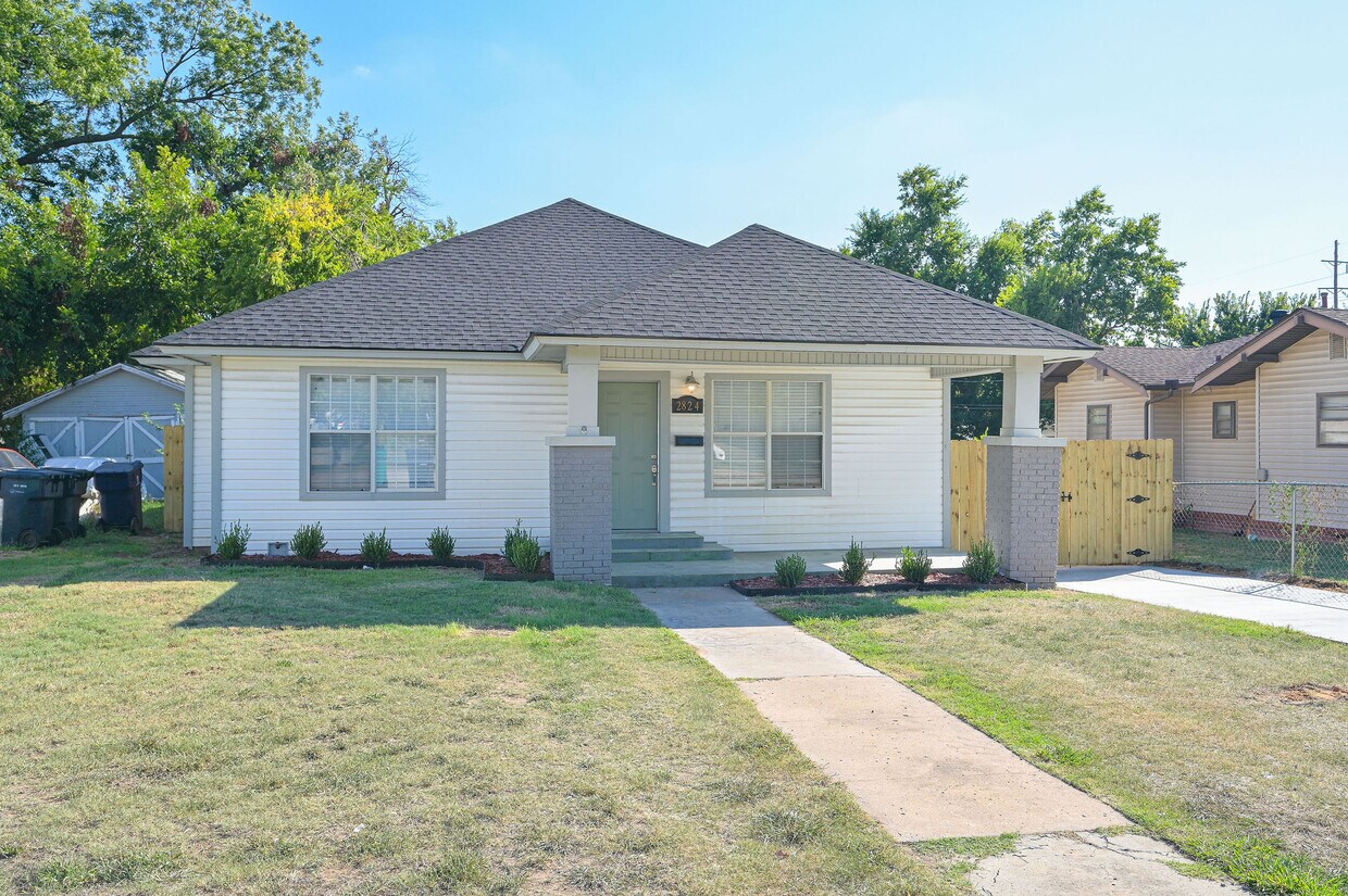 Foto principal - 2824 NW 12th St