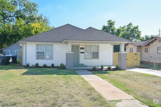 Building Photo - 2824 NW 12th St