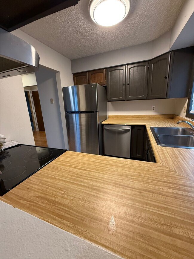 Foto del edificio - Adams Drive