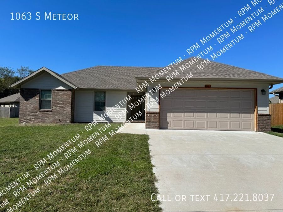 Primary Photo - 3 BED, 2 BATH FARMHOUSE FOR RENT