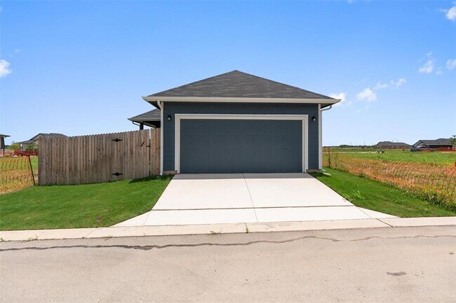Building Photo - 108 Biscayne Dr