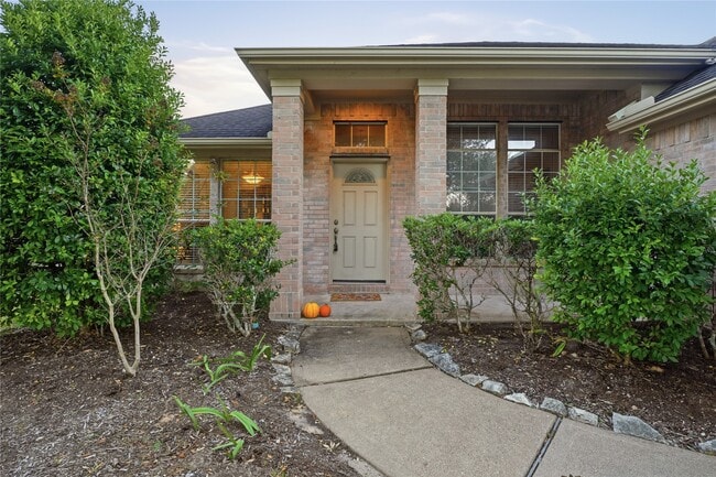 Foto del edificio - 5755 Lightstone Ln