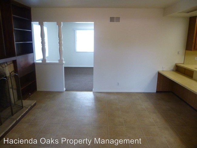 Building Photo - 4 br, 2.5 bath House - 3125 Montano Drive