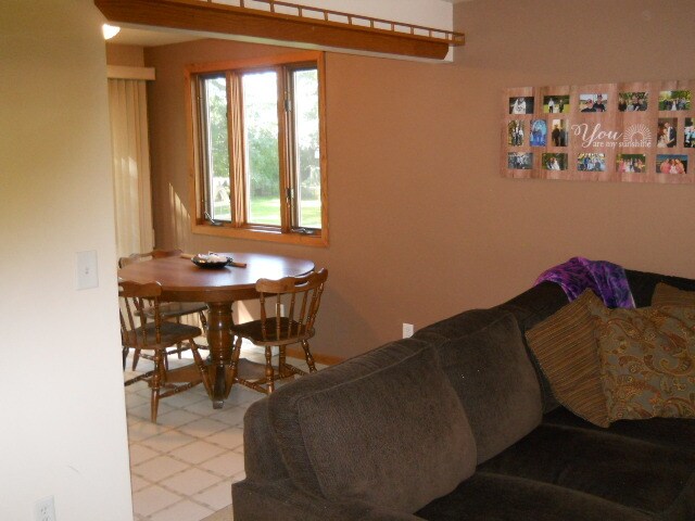 Foto del edificio - 810 Forest Ave