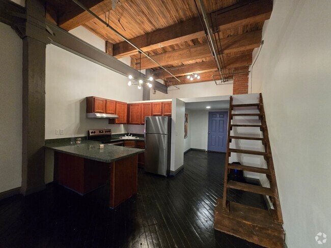 Building Photo - 743 Beaubien St