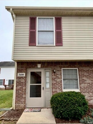 Building Photo - 3410 S Oaklawn Cir