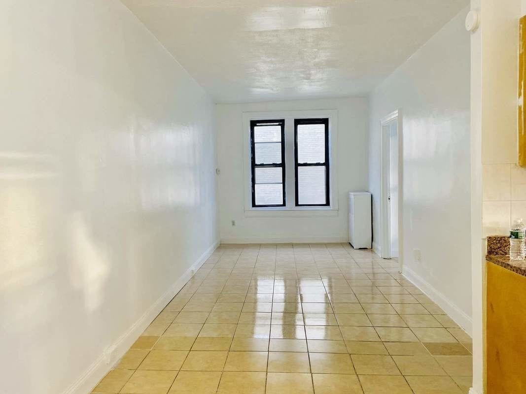 Primary Photo - 6923 20th Ave