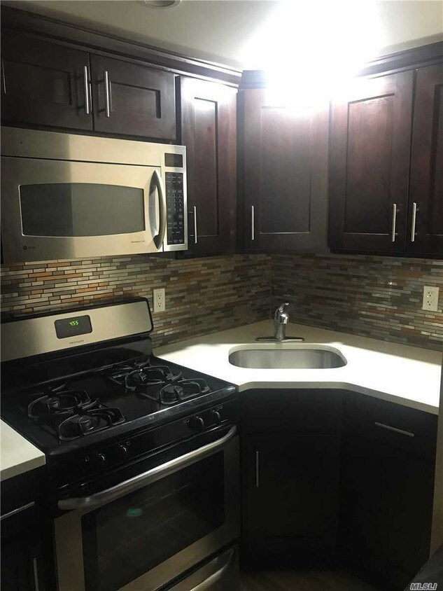 Primary Photo - 1 bedroom in Brookly NY 11234