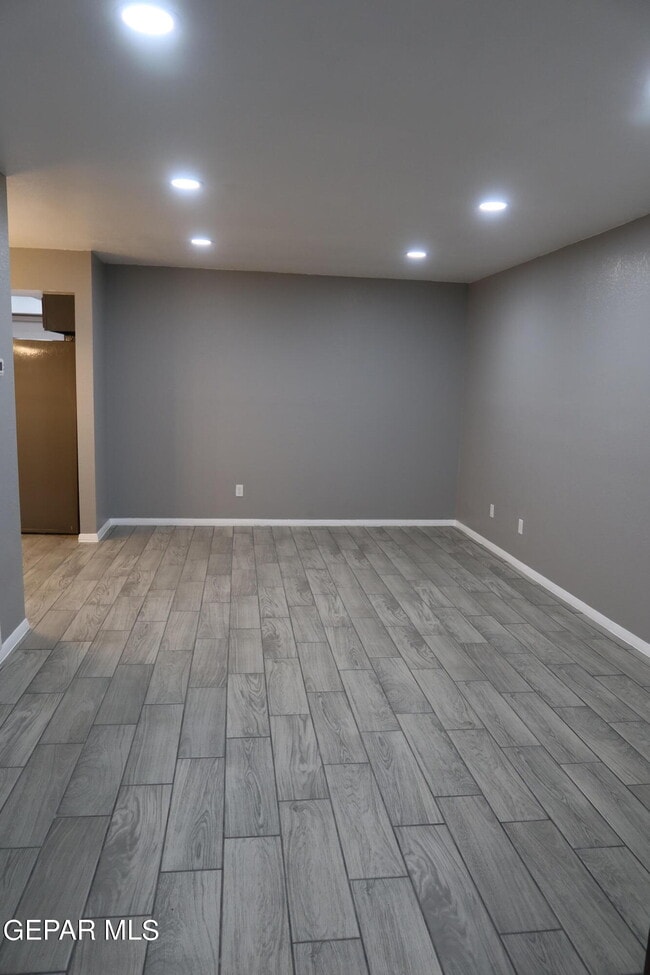 Building Photo - 2302 Copper Ave