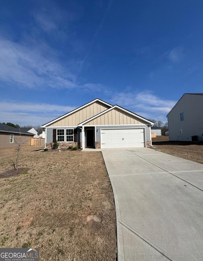 Primary Photo - 125 Maple Dr