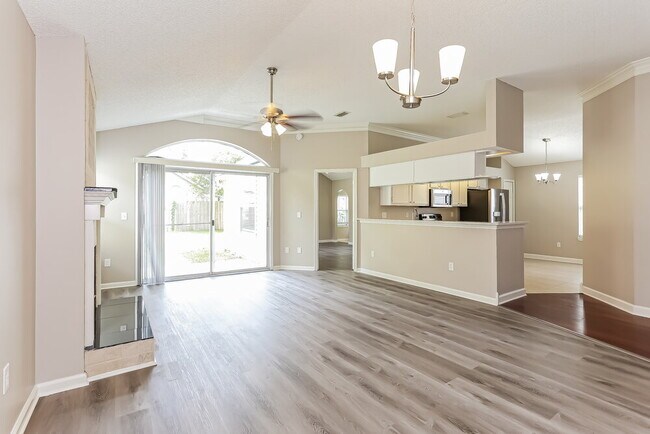 Foto del edificio - 1169 Creeks Ridge Rd