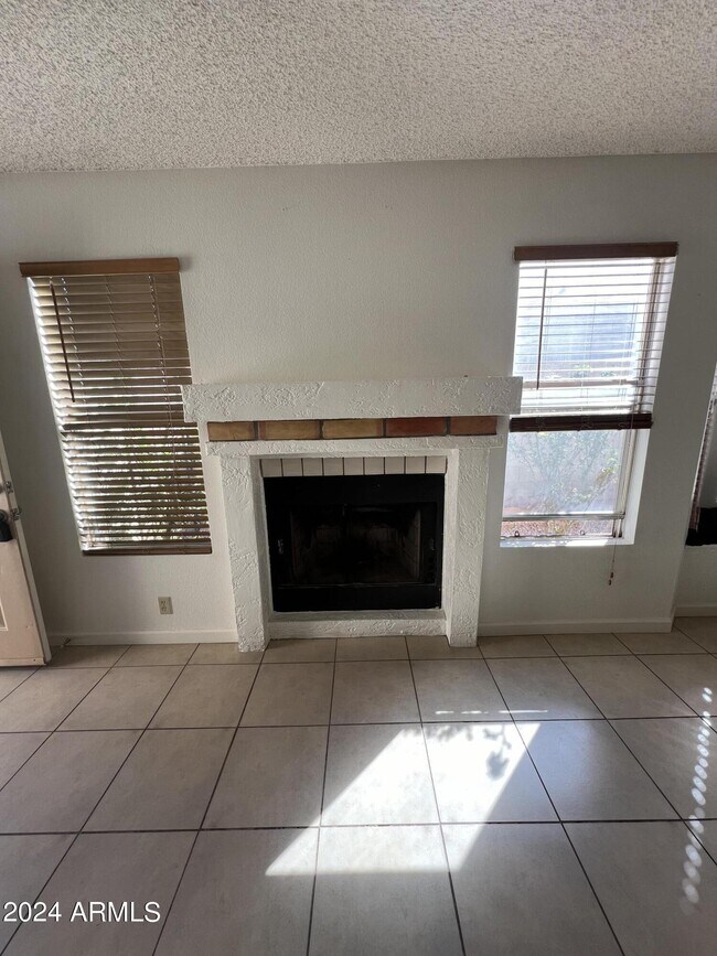 Building Photo - 4027 W Camino Del Rio