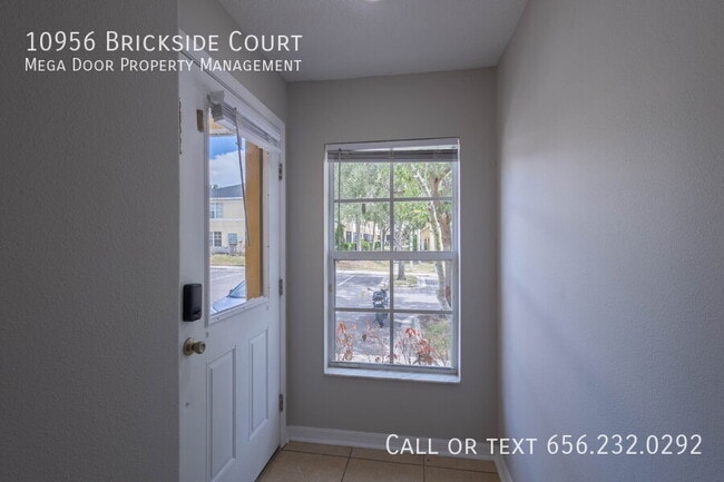 Foto del edificio - 10956 Brickside Ct