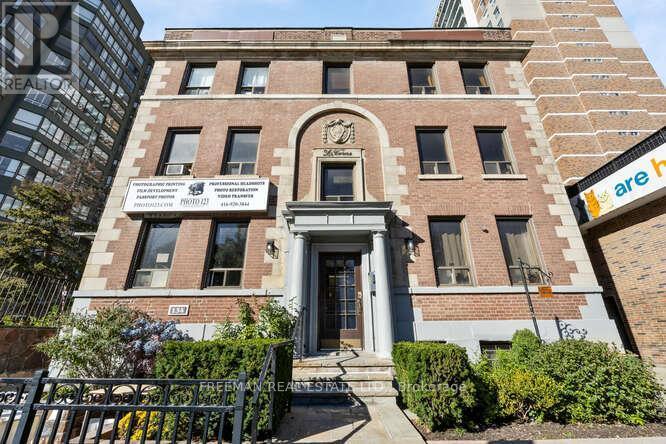 Primary Photo - 134 Carlton St.