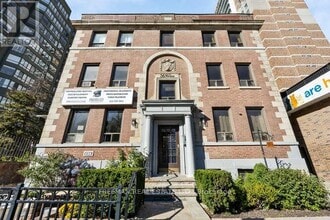 Building Photo - 134 Carlton St.