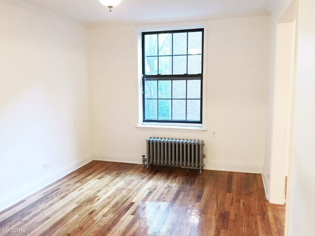 Building Photo - 236 W 149th St
