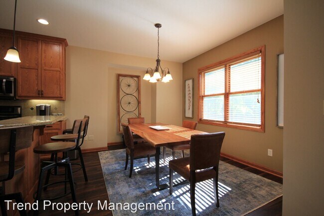 Building Photo - 4 br, 3 bath House - 2218 Granite Circle NW