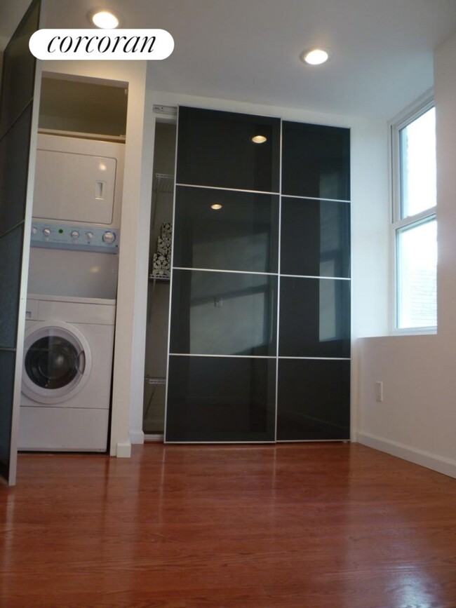 Building Photo - 625 Walton Ave