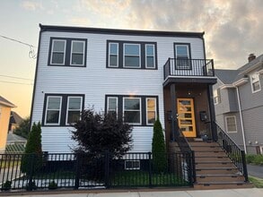 Building Photo - 70 Reed St