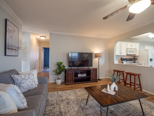 Foto del edificio - 9610 Dalewood Dr