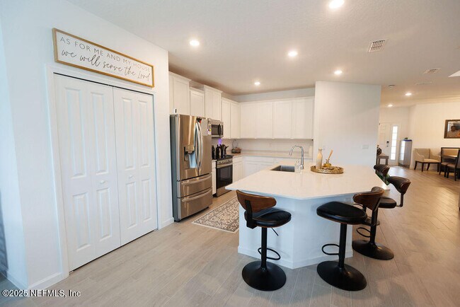 Building Photo - 9639 Gaynor Cir