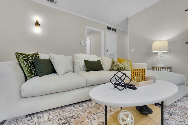 Foto del edificio - 1023 Brittlewood Dr