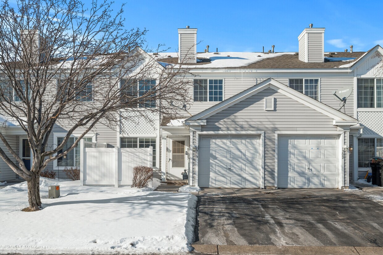 Primary Photo - 12240 Killdeer St NW
