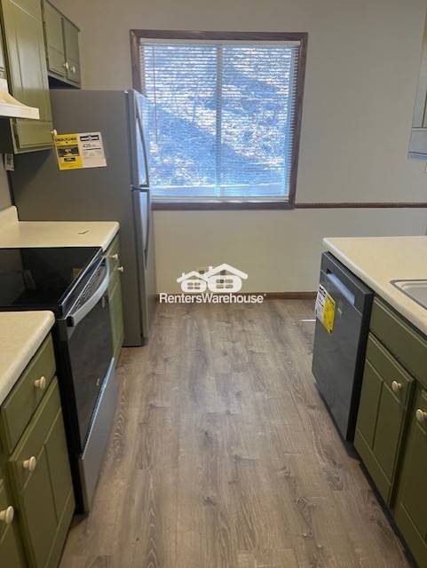 Building Photo - Available now - like new 2 bed 1 bath dupl...