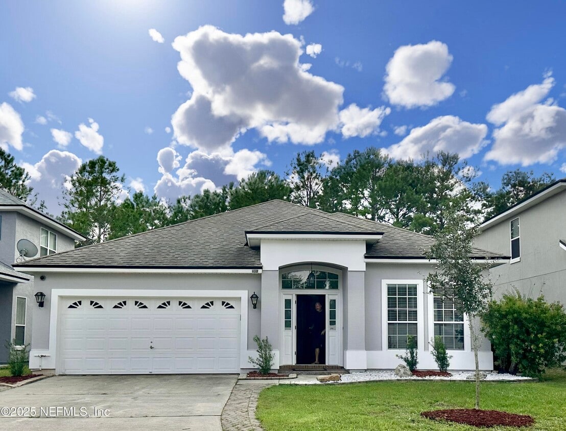 Foto principal - 3995 Leatherwood Dr