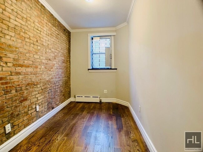 Building Photo - East 32nd Street