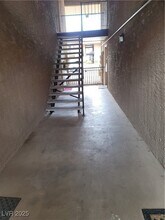 Building Photo - 5121 River Glen Dr