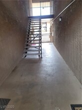 Building Photo - 5121 River Glen Dr