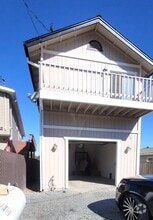 Building Photo - 390 Park Ln
