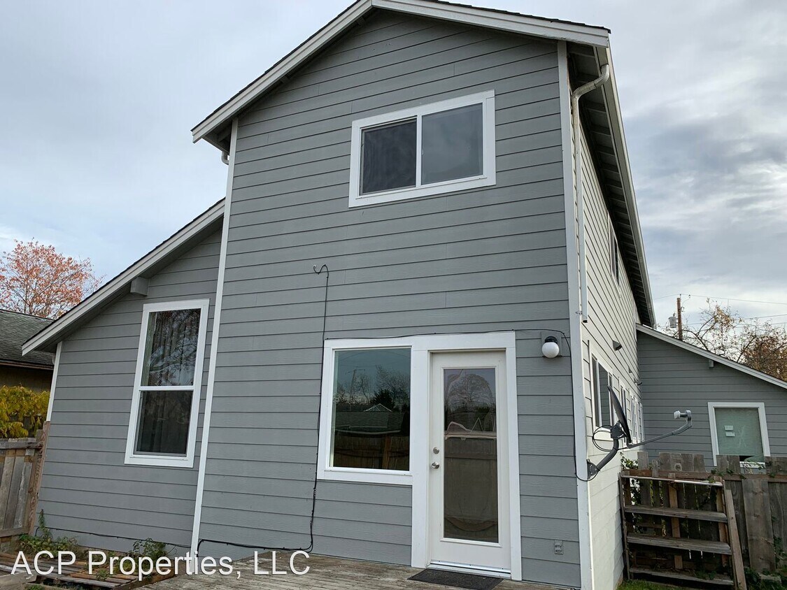 2 br, 1.5 bath House - 2902 Nevada St. - ... - 2 br, 1.5 bath House - 2902 Nevada St.  - ...