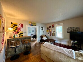 Building Photo - 1164 Kirkland Ave