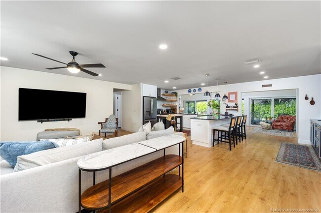 Foto del edificio - 533 SE Ocean Spray Terrace