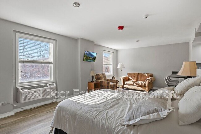 Building Photo - 123 N Broad St