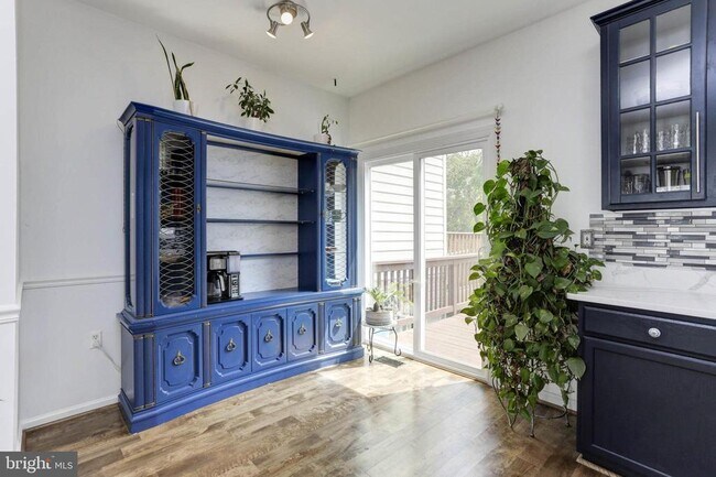 Foto del edificio - 9197 Carriage House Ln