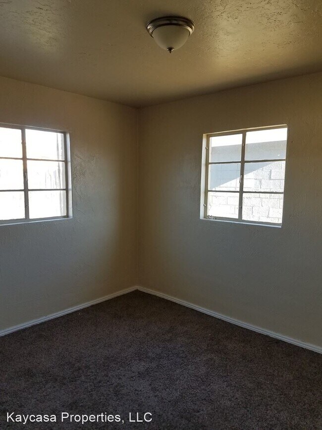 Building Photo - 3 br, 1 bath House - 1109 Lees Drives