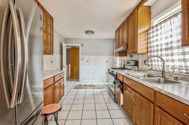 Building Photo - 5830 N Jersey Ave