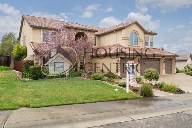 Building Photo - Executive Folsom Rental with a Pool, Energ...