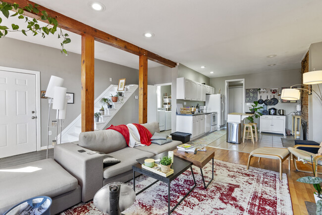 Unit 1 - 1764 Perrysville Ave