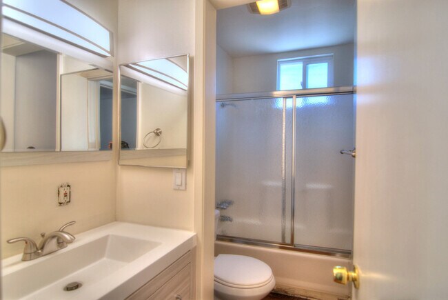 Foto del edificio - Updated 1 Bedroom!... Great Campbell Area ...