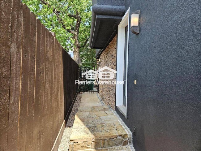 Foto del edificio - 3818 Hazard St