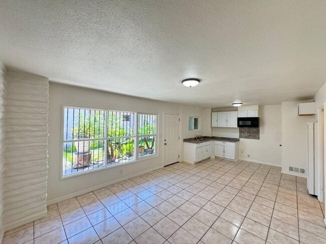 Building Photo - 1.0 bedroom in Los Angeles California 90022