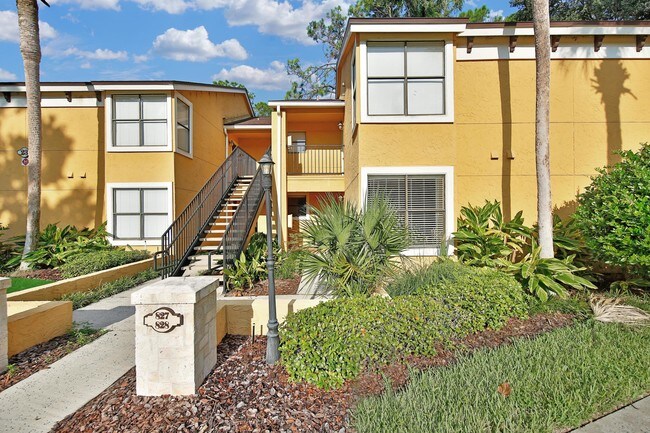 Building Photo - 828 Shoreline Cir