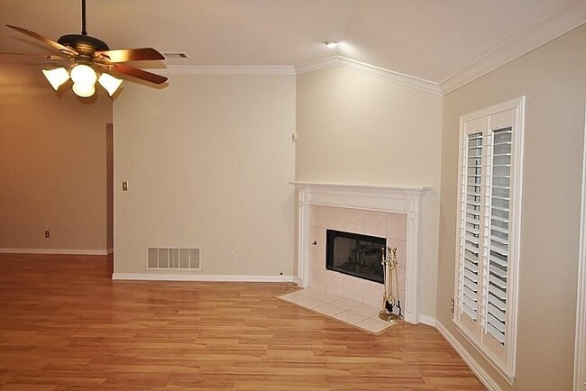 Building Photo - 2332 Hunters Run Dr