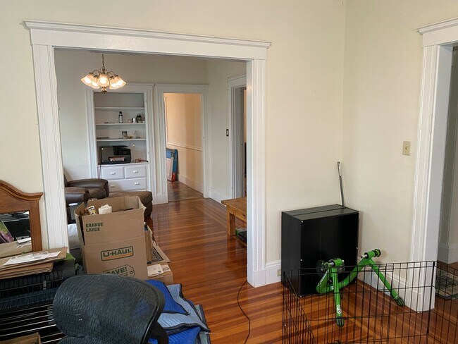 Building Photo - 124 Hillside Rd