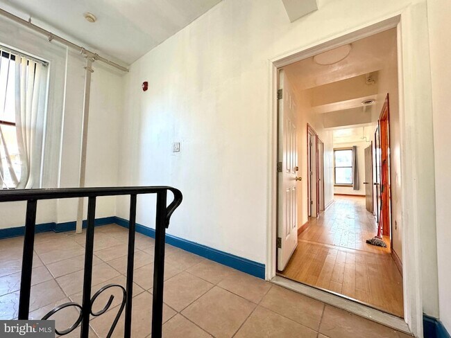 Foto del edificio - 1301-3 Vine Street Unit 3