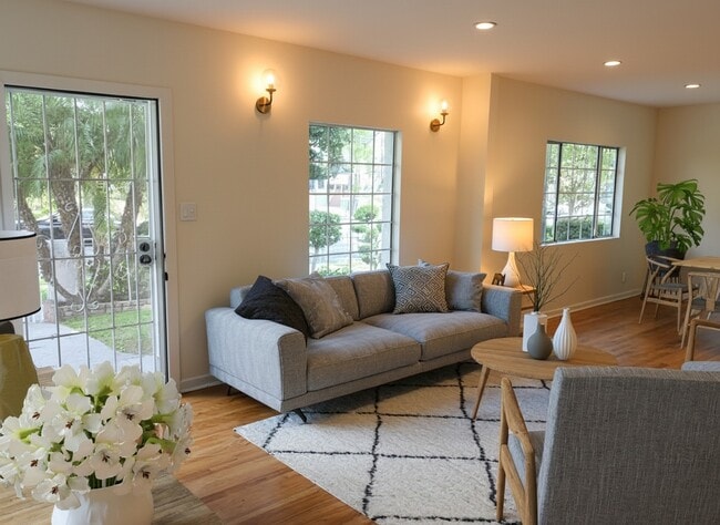 Foto del edificio - 1037 S Longwood Ave